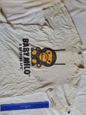 Vintage BAPE x DC Comics Baby Milo Batman T-Shirt - Cream/Off-White - Size Mediu